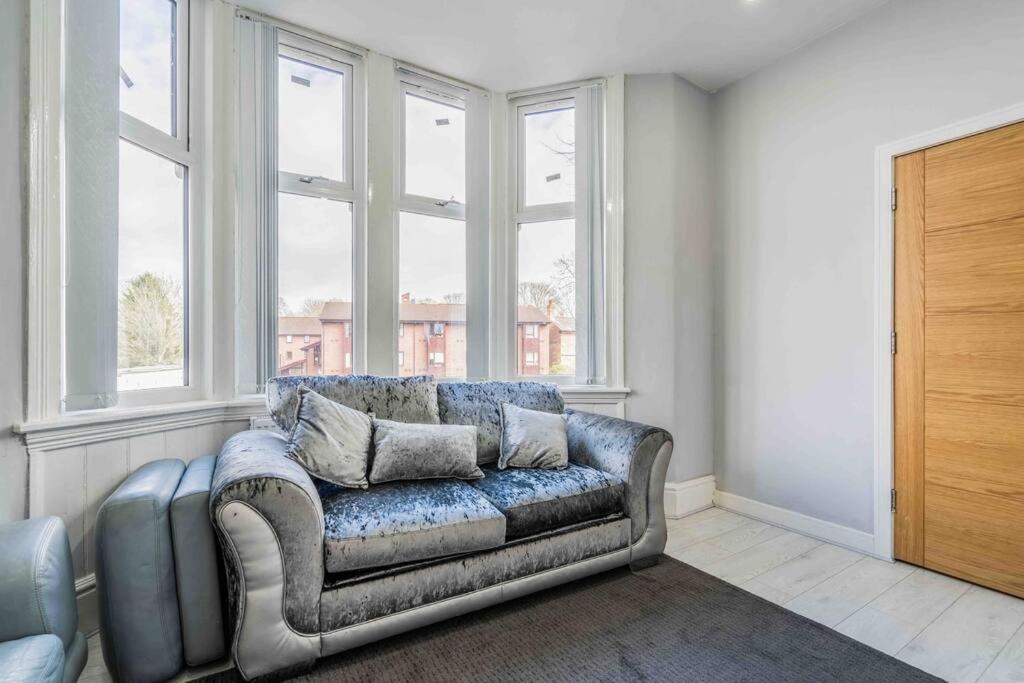 Appartamento Modern Flat In Moseley With Free Parking Birmingham Esterno foto