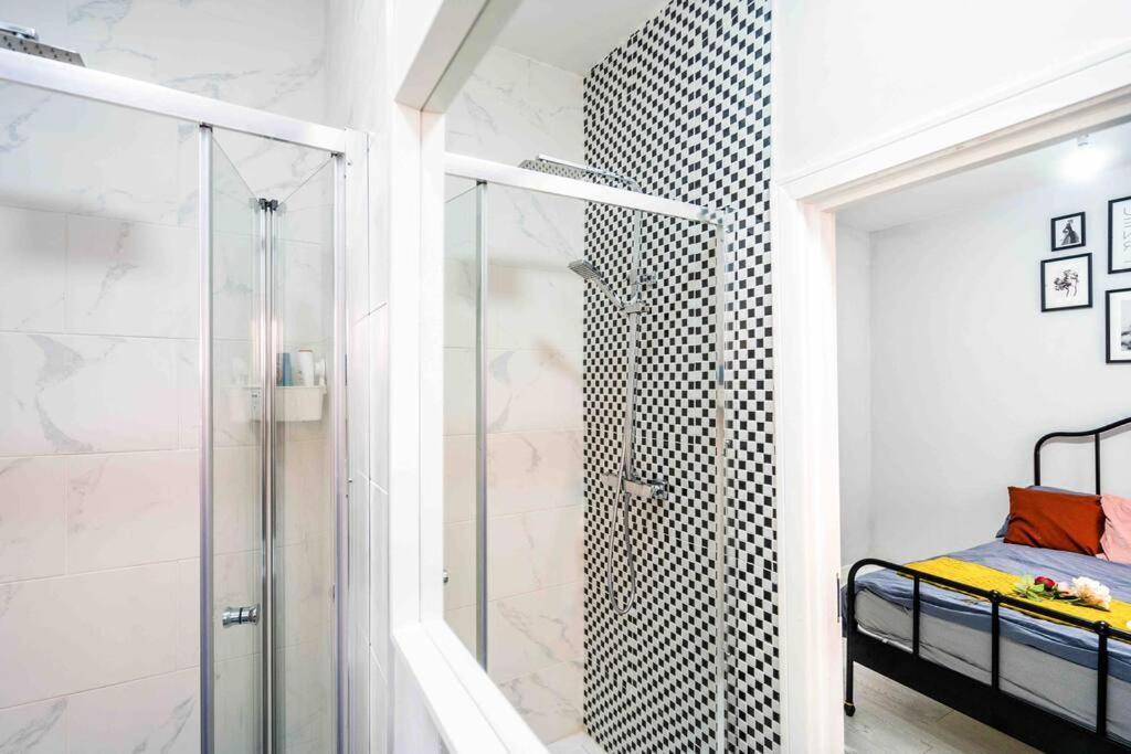 Appartamento Modern Flat In Moseley With Free Parking Birmingham Esterno foto