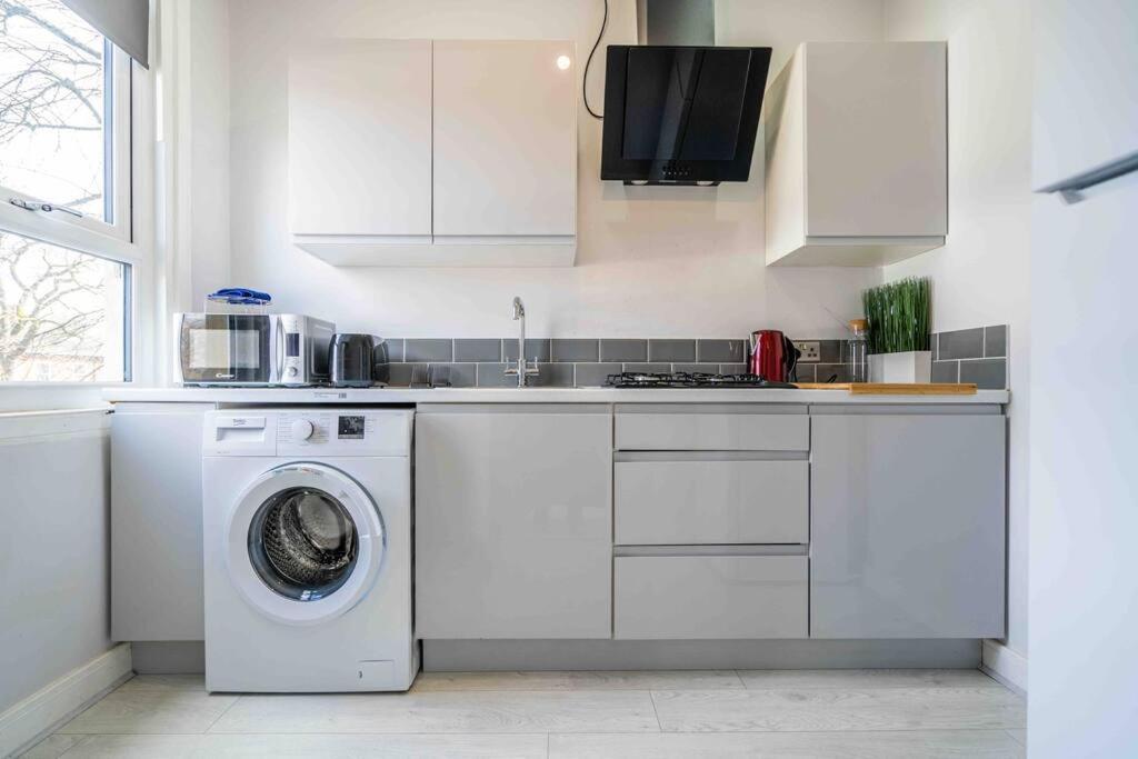 Appartamento Modern Flat In Moseley With Free Parking Birmingham Esterno foto