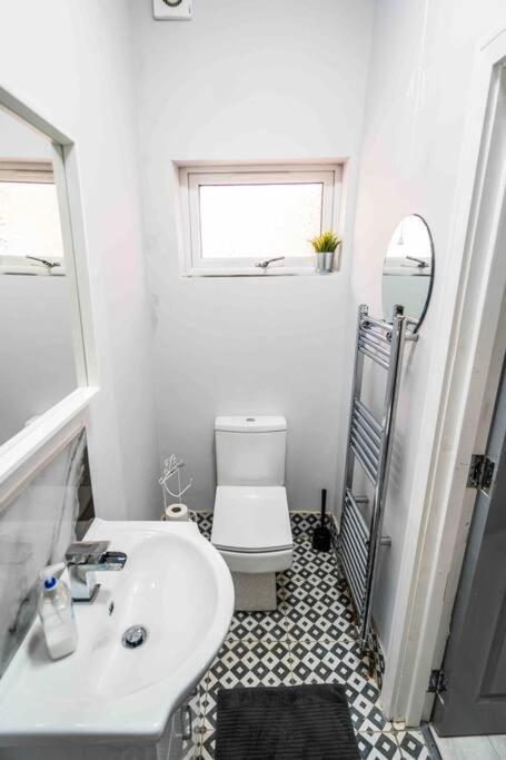 Appartamento Modern Flat In Moseley With Free Parking Birmingham Esterno foto